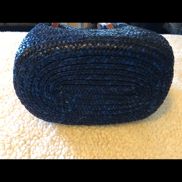 Navy Purse - Picture 2 of 6